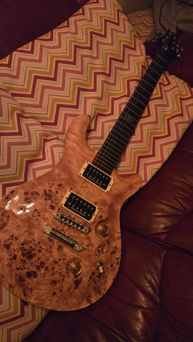 Fame Forum Iv Modern 20 Years Burl Natural Gloss - Image 1