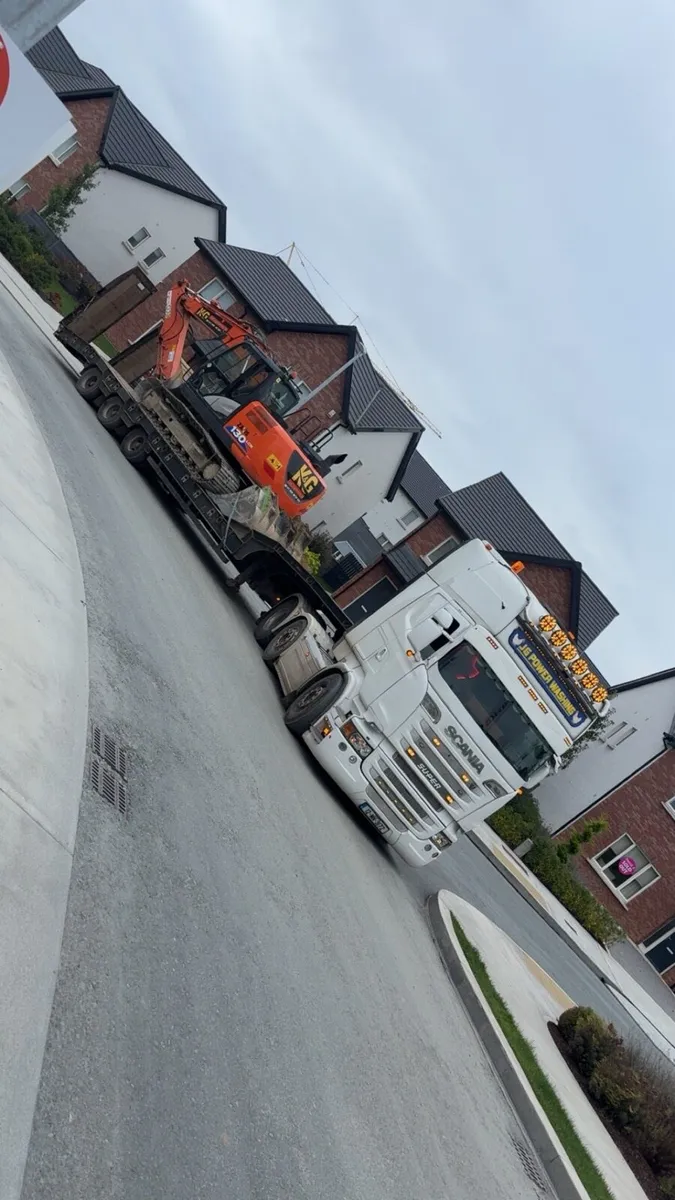 Low loader available machinery - Image 2