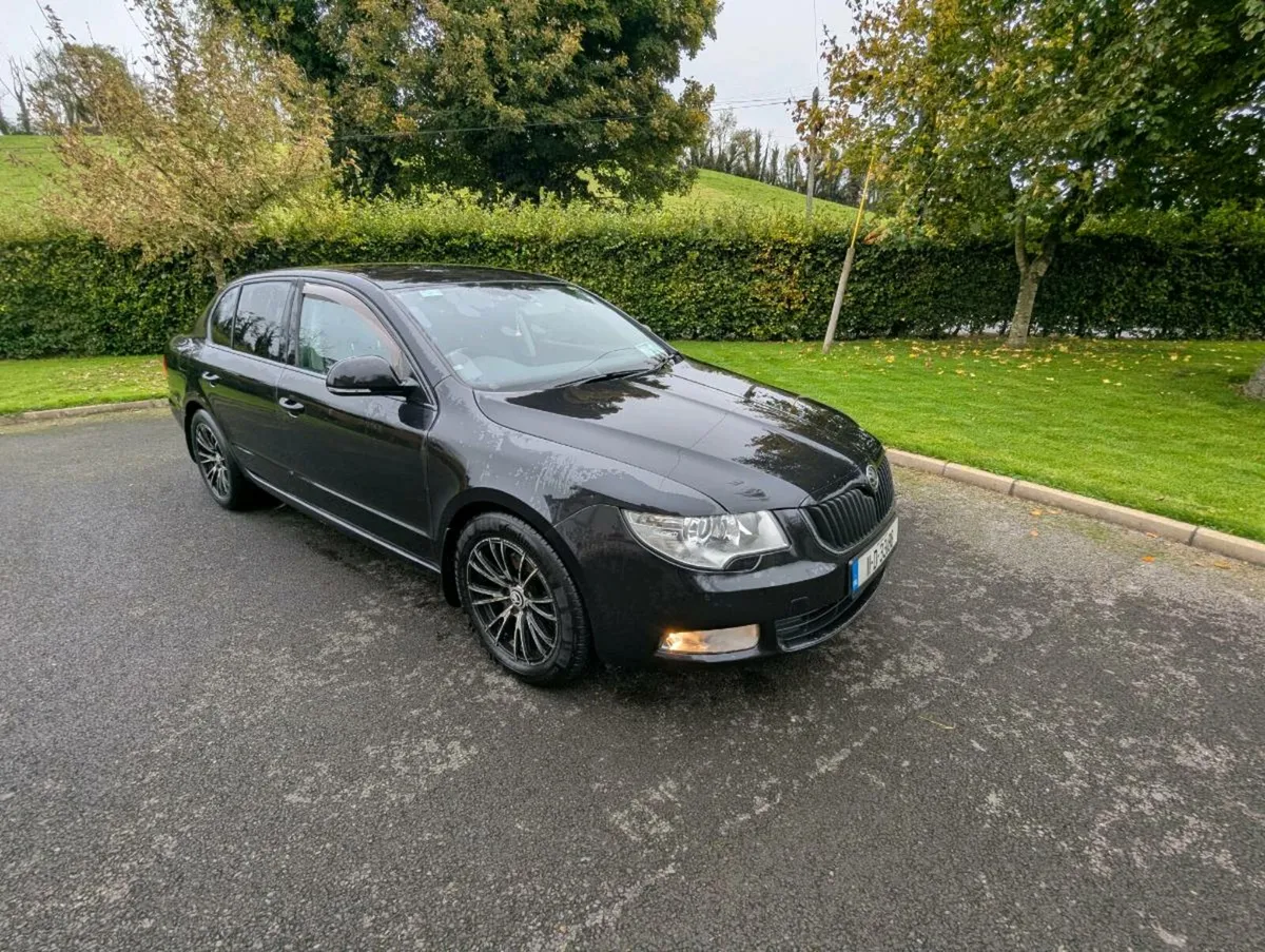 Skoda Superb Executive - Image 1