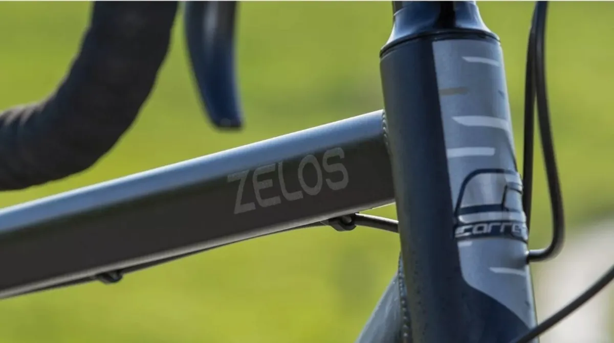 Carrera Zelos Disc Road bike - Size 56cm/Large - Image 4