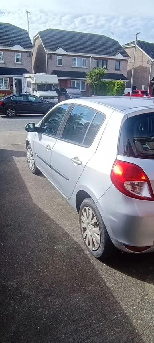2010 Renault Clio - Image 1
