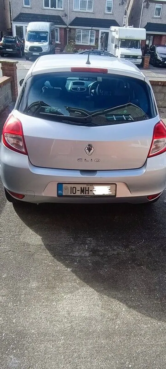 2010 Renault Clio - Image 2