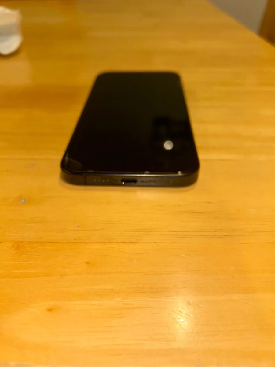 iPhone 15 Pro Max - Image 3