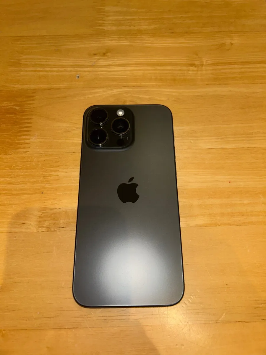 iPhone 15 Pro Max - Image 4