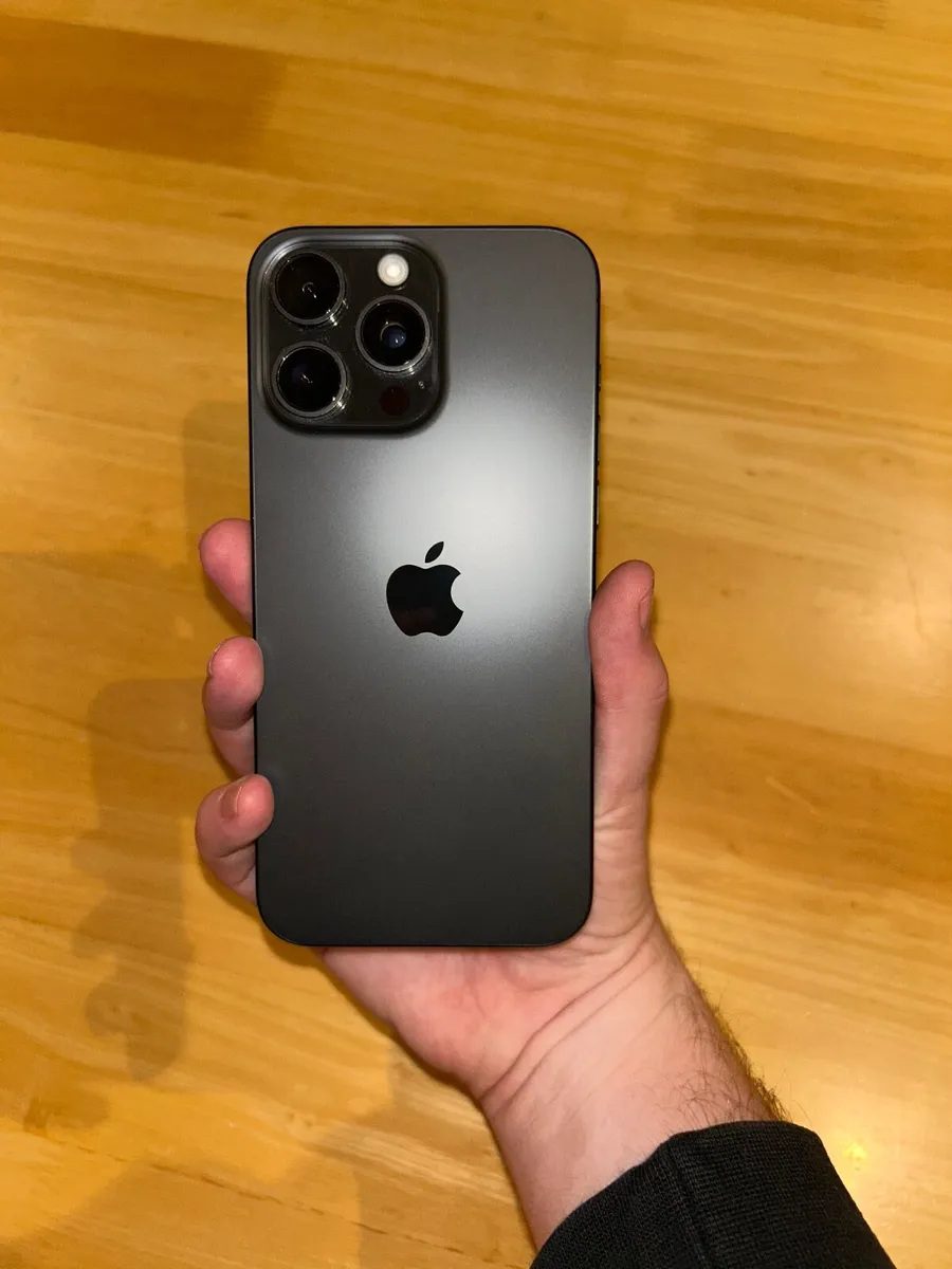 iPhone 15 Pro Max - Image 1