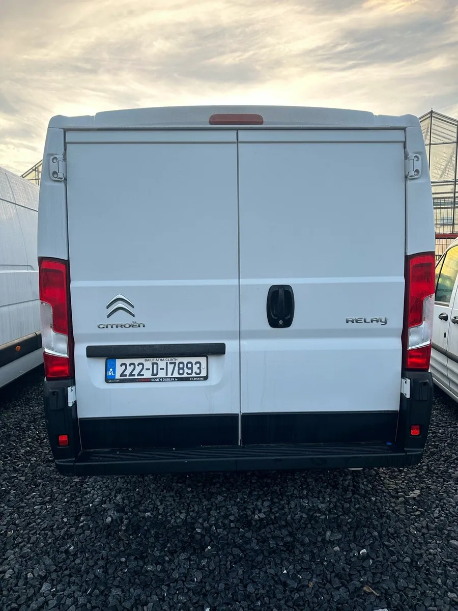 222D Citroen Relay (Like new) WARRANTY 9/27 - Image 2