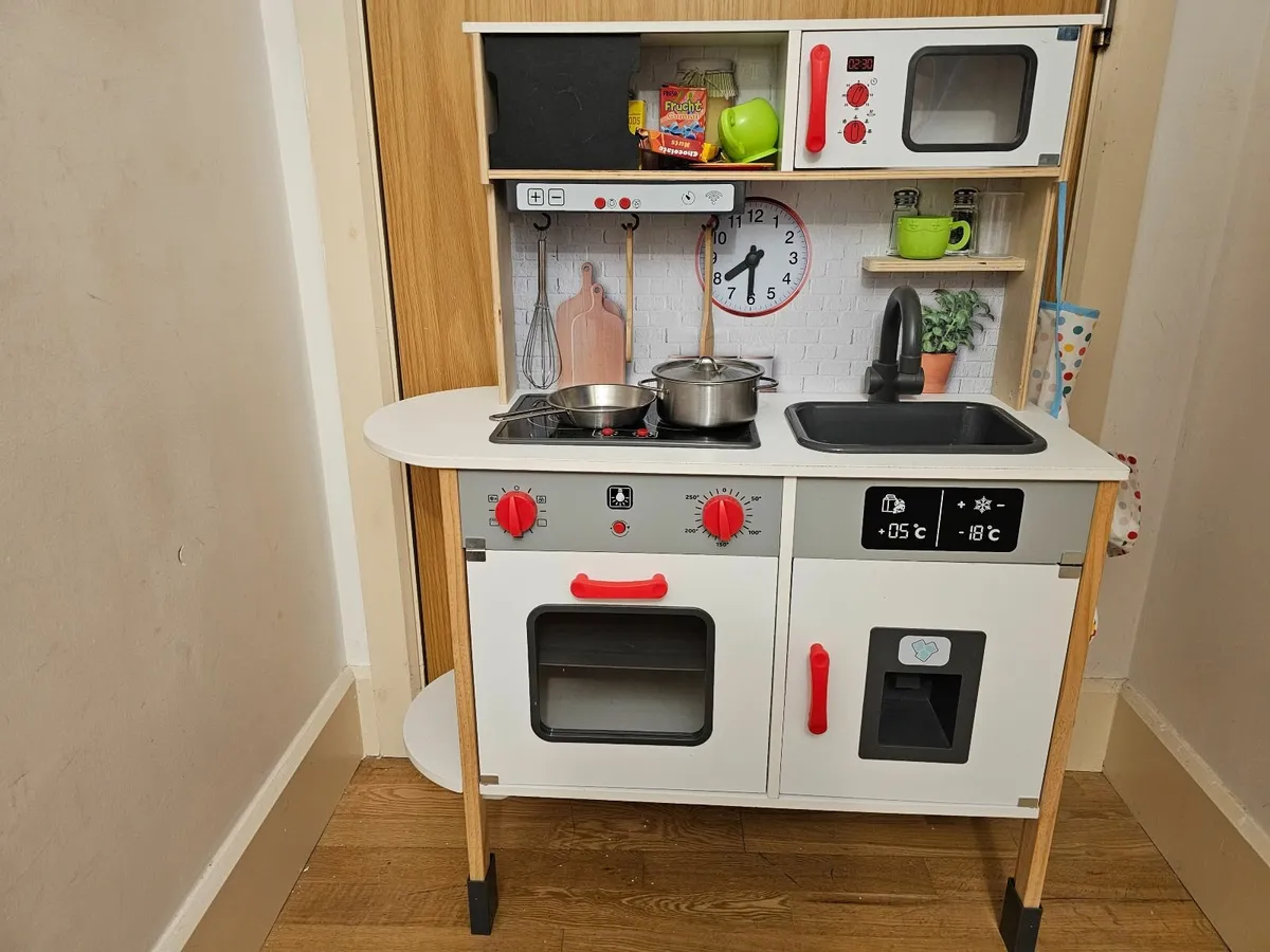 Kitchen toy set