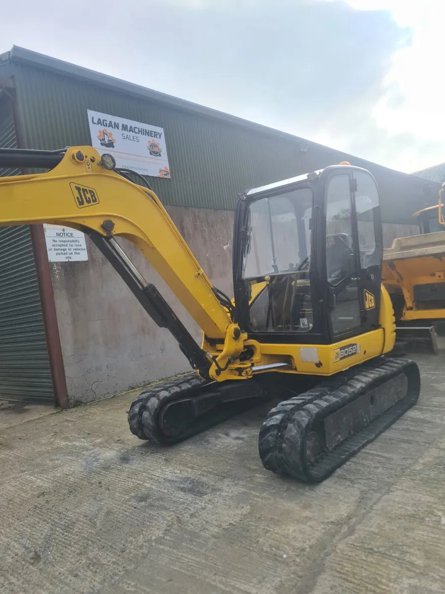 5 Ton digger - Image 2