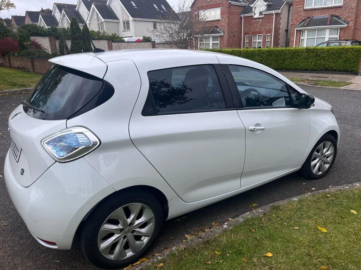 Renault Zoe 22kW great condition - Image 4