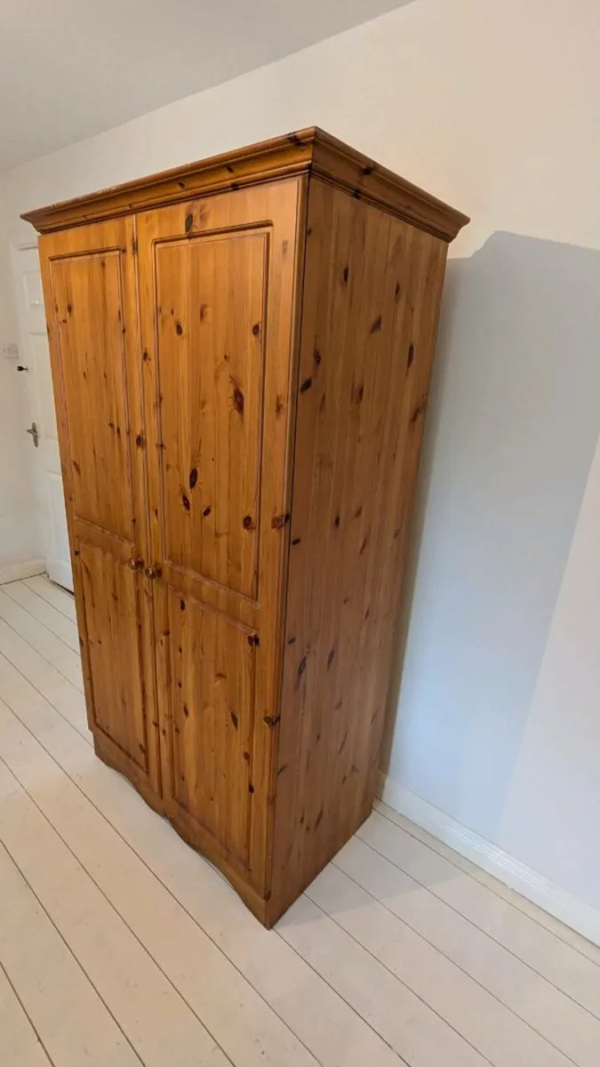 Wardrobes and bedside lockers - Image 2