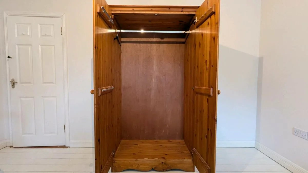 Wardrobes and bedside lockers - Image 3