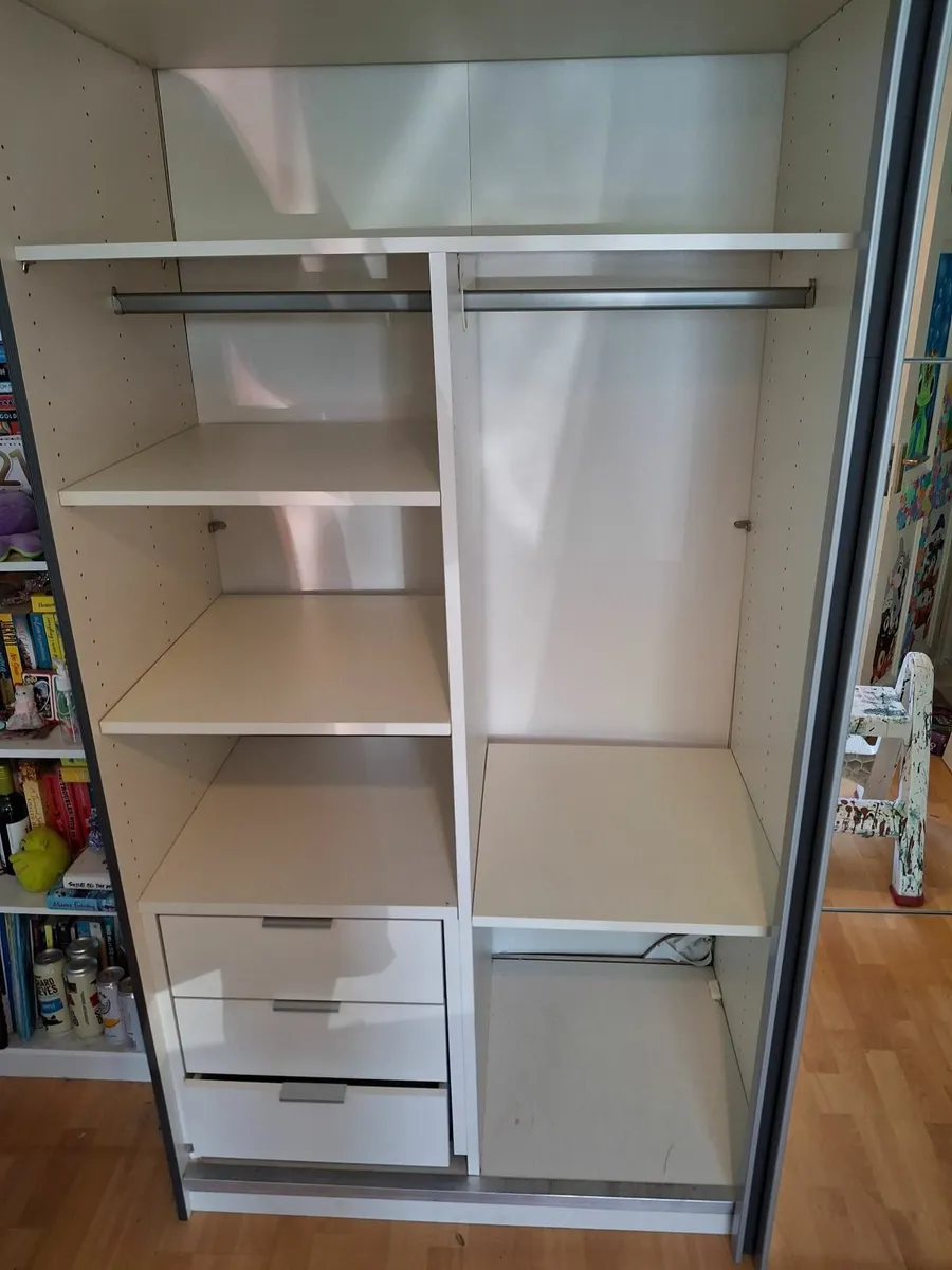 Wardrobe/Sliderobe - Image 2