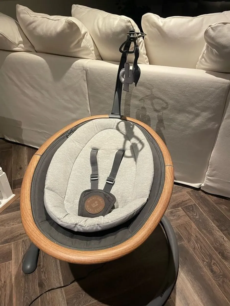 Maxi Cosi Cassia Swing - LIKE NEW - Image 3