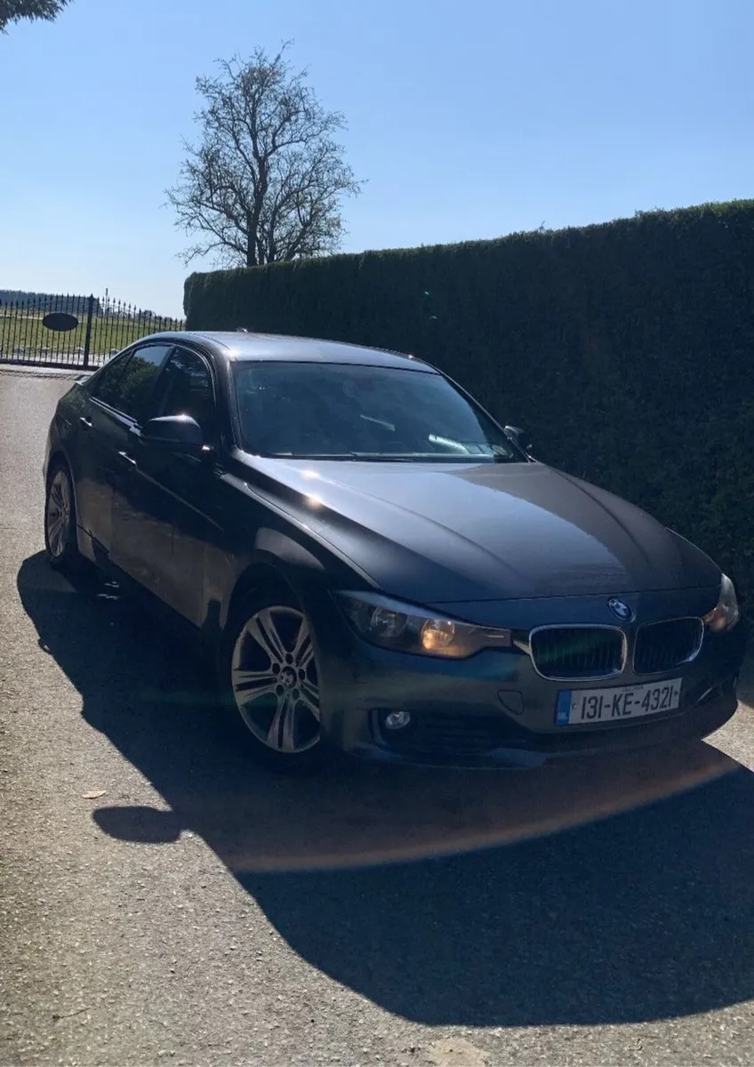 BMW 3-Series 2013 - Image 2