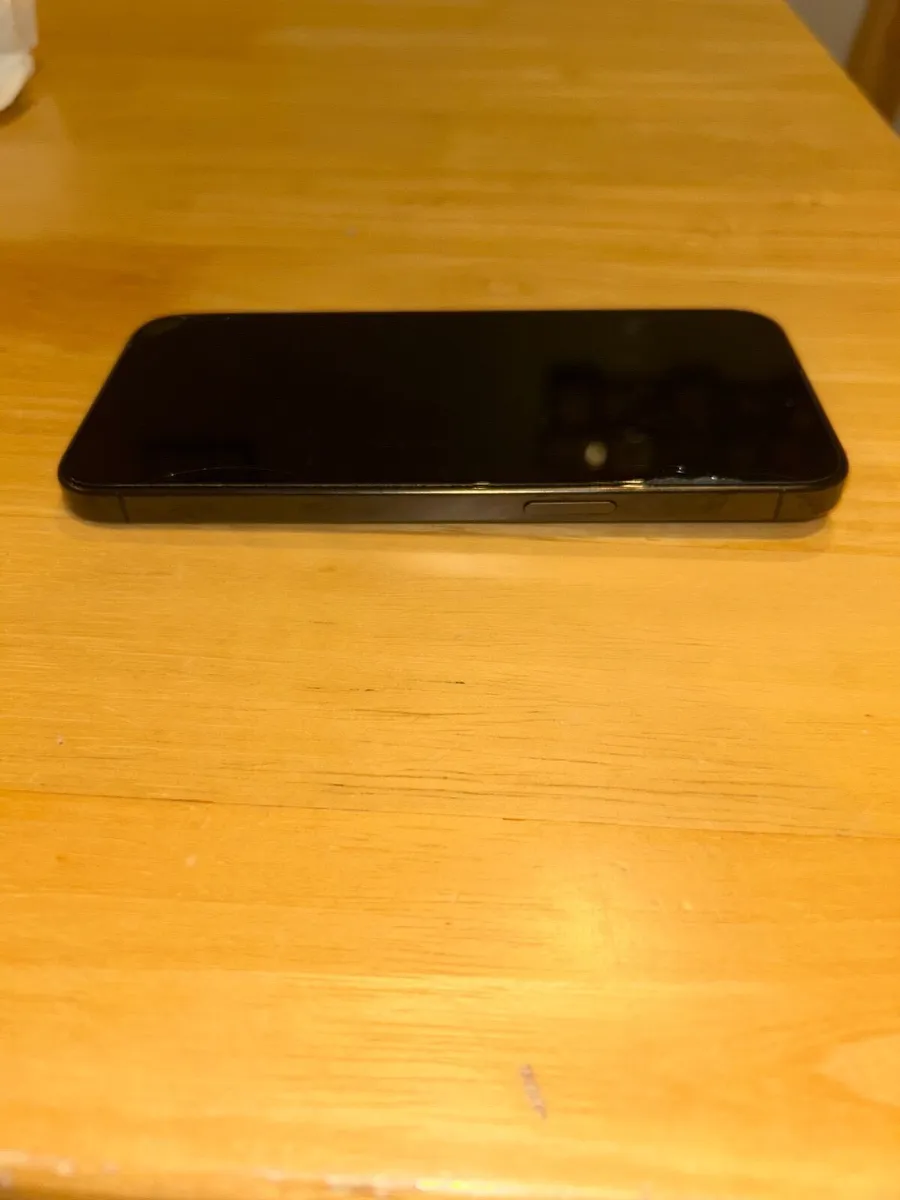 iPhone 15 Pro Max - Image 2
