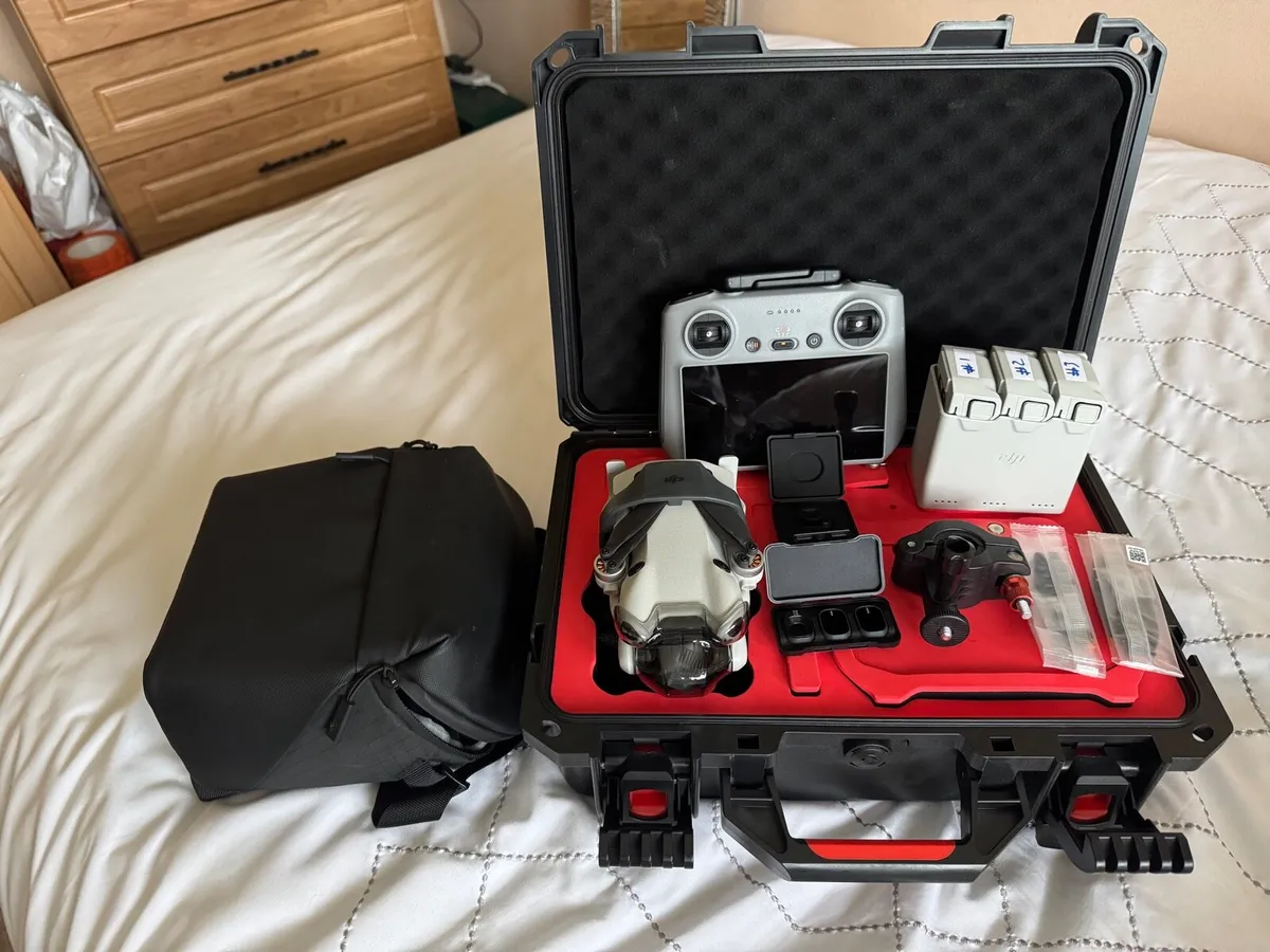 DJI Mini 4 pro (fly more combo) plus extras - Image 3