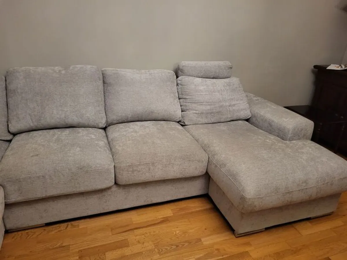 sitting - Image 1