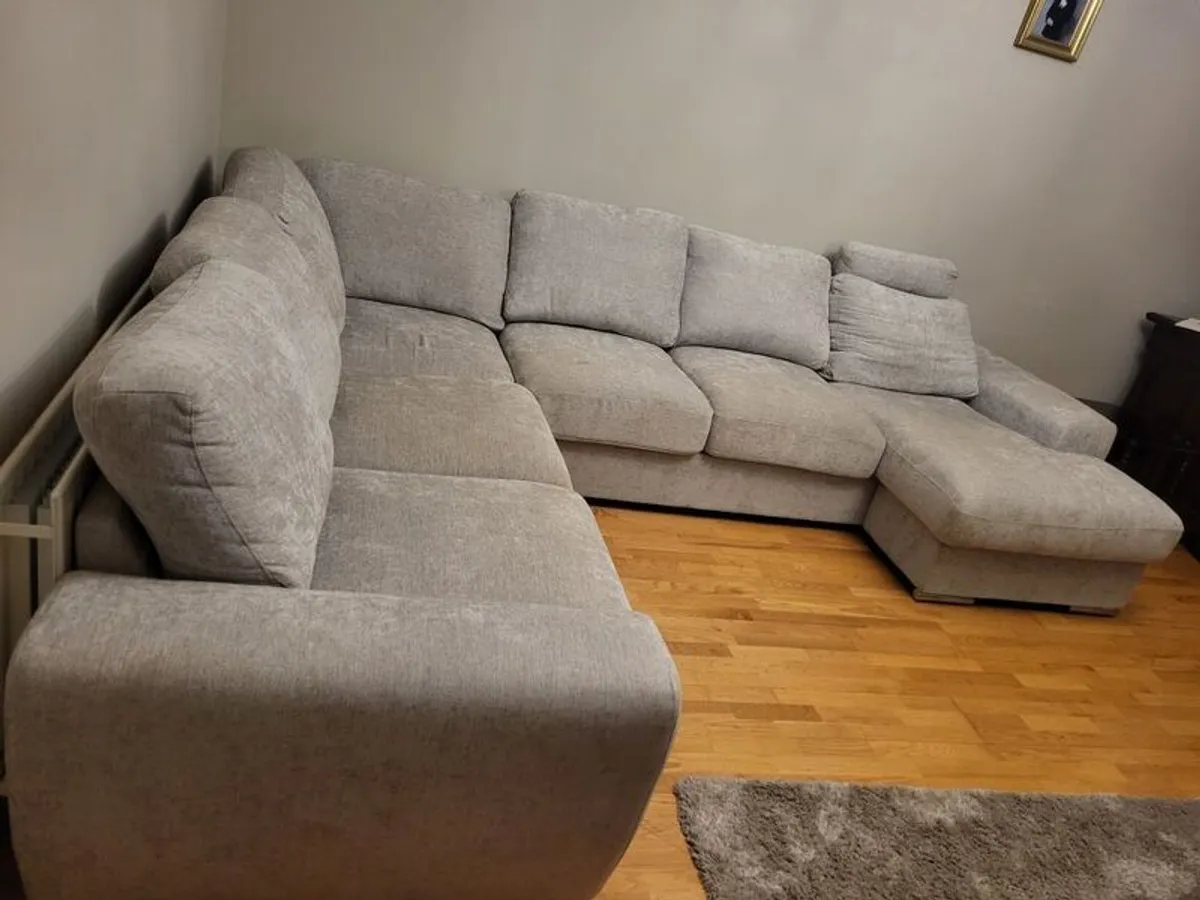 sitting - Image 3