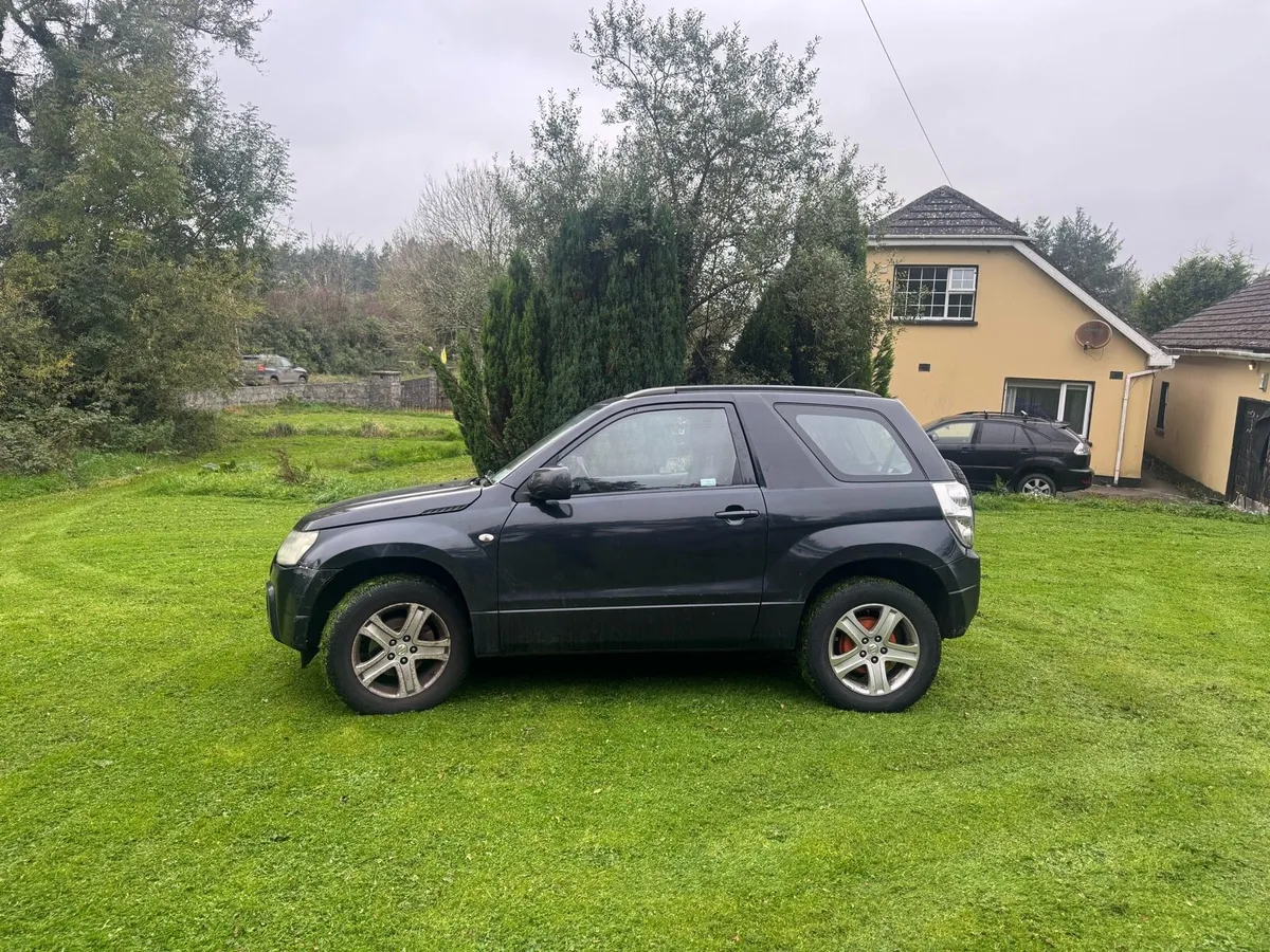 car and trailer - Image 1