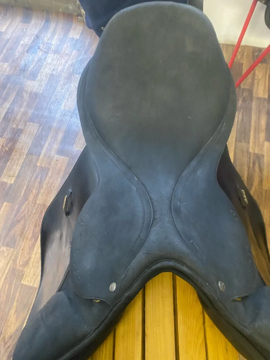 Wintec pro jump adjustable saddle - Image 2