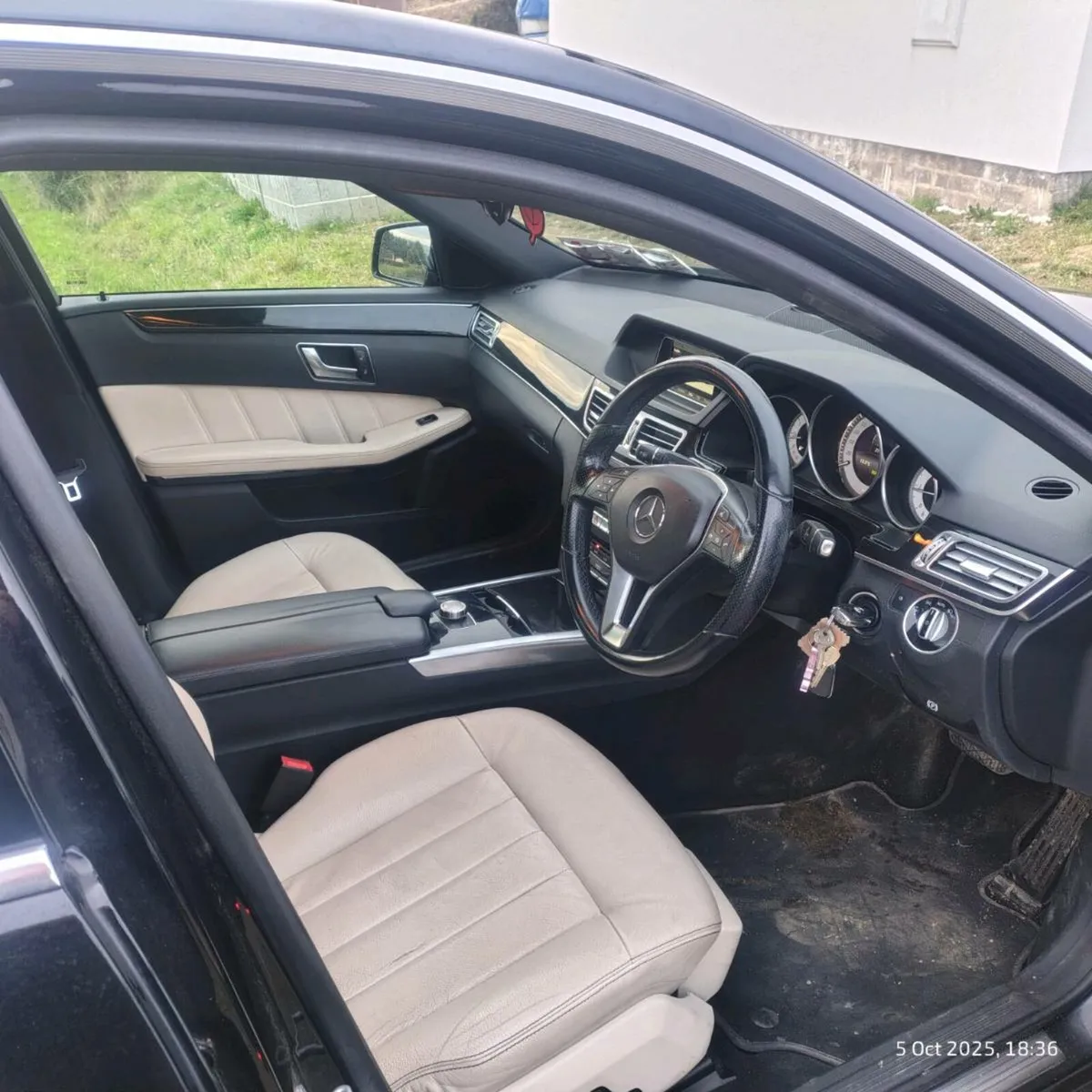Mercedes-Benz E-Class 2015 - Image 2