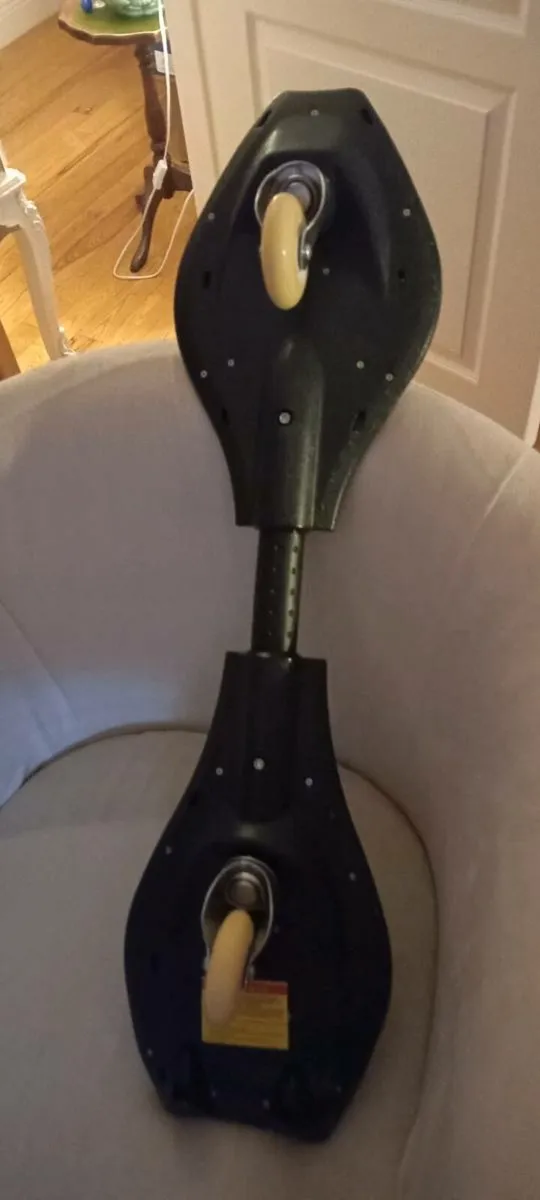 RipStik Castor Skating Board - Image 2
