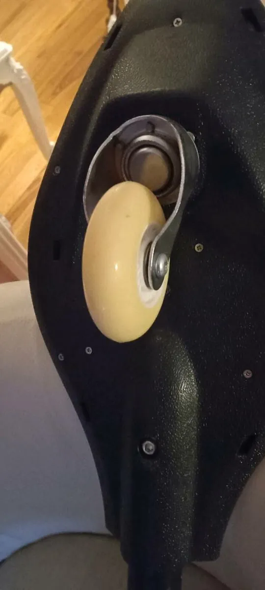 RipStik Castor Skating Board - Image 3
