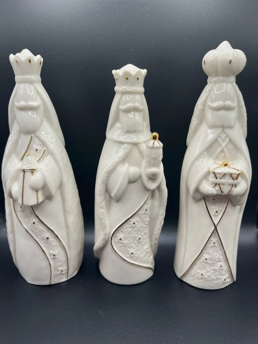 Belleek Nativity - Image 2