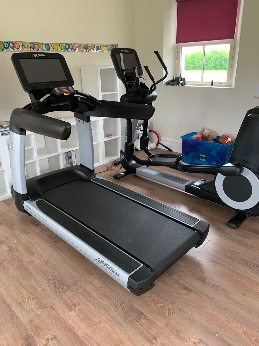 Lifefitness Discover Treadmill Fully Refurbed SE3 - Image 3