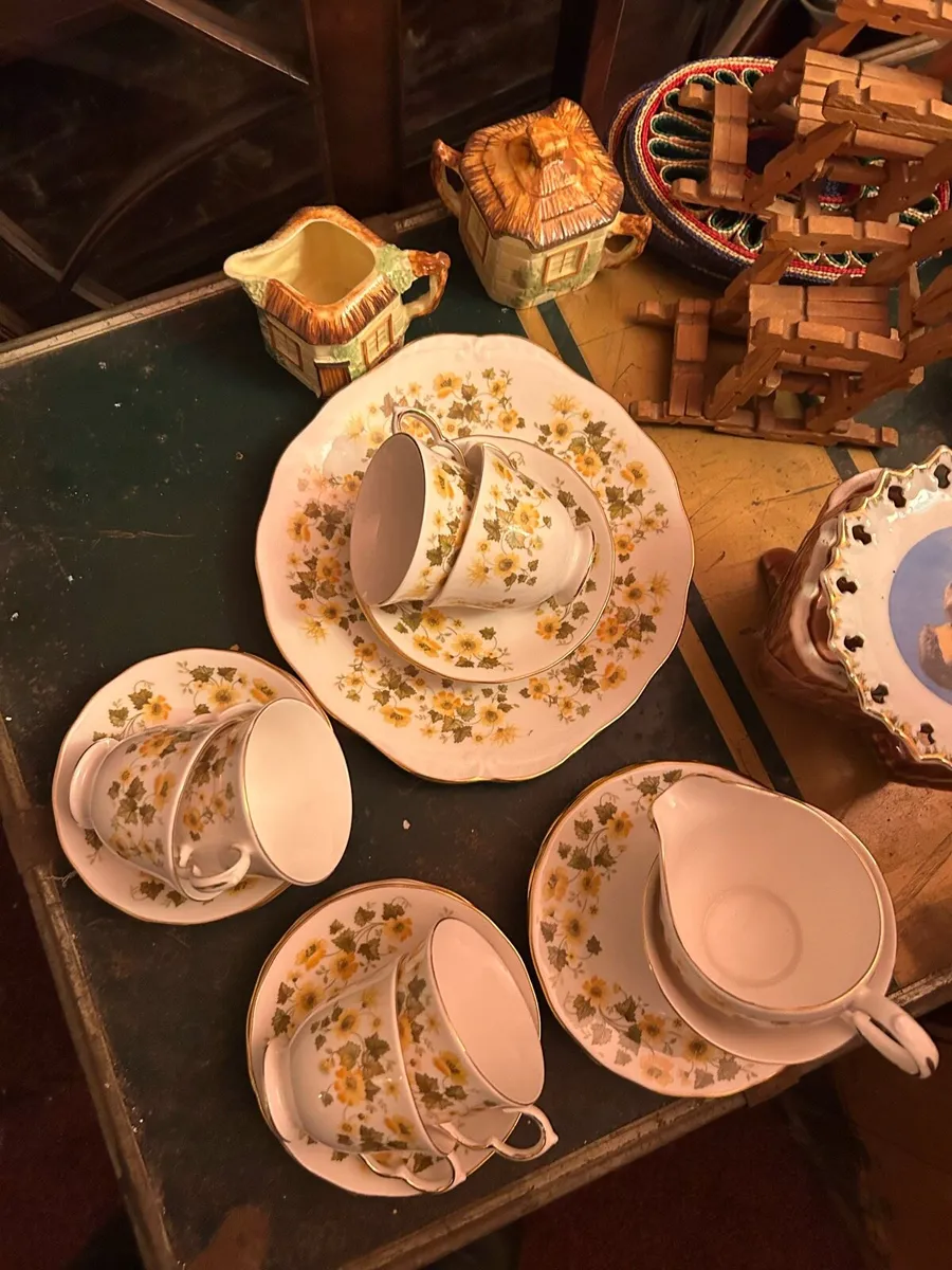 Bone china mugs/sets & random bits - Image 4