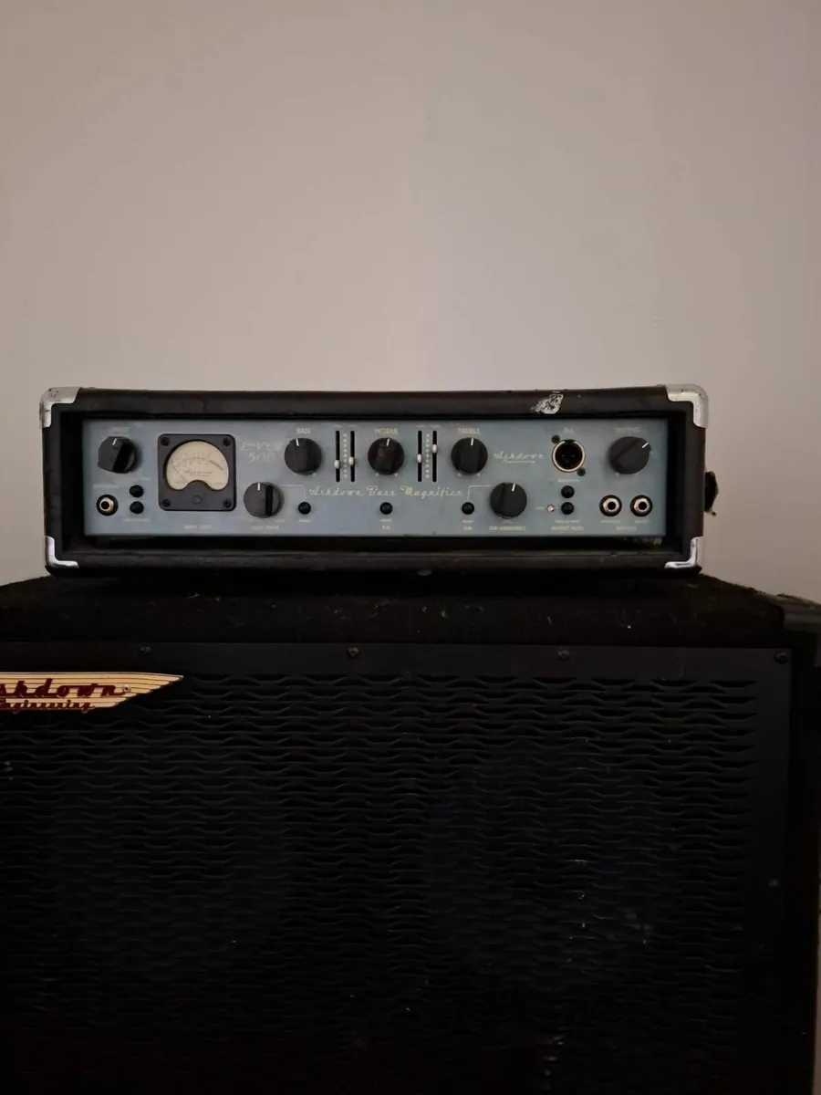 Bass amplifier - Image 1