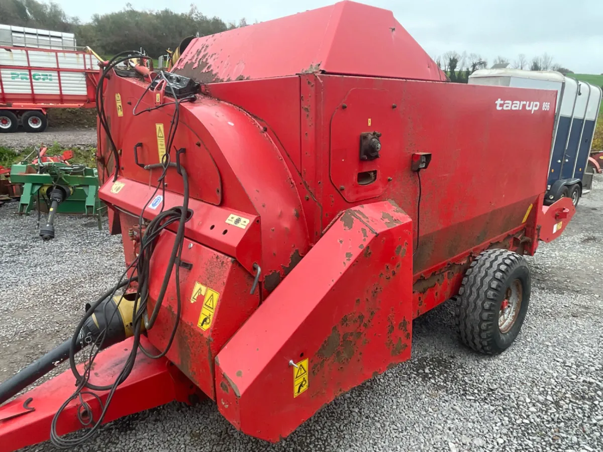 Taarup 856 straw chopper - Image 1