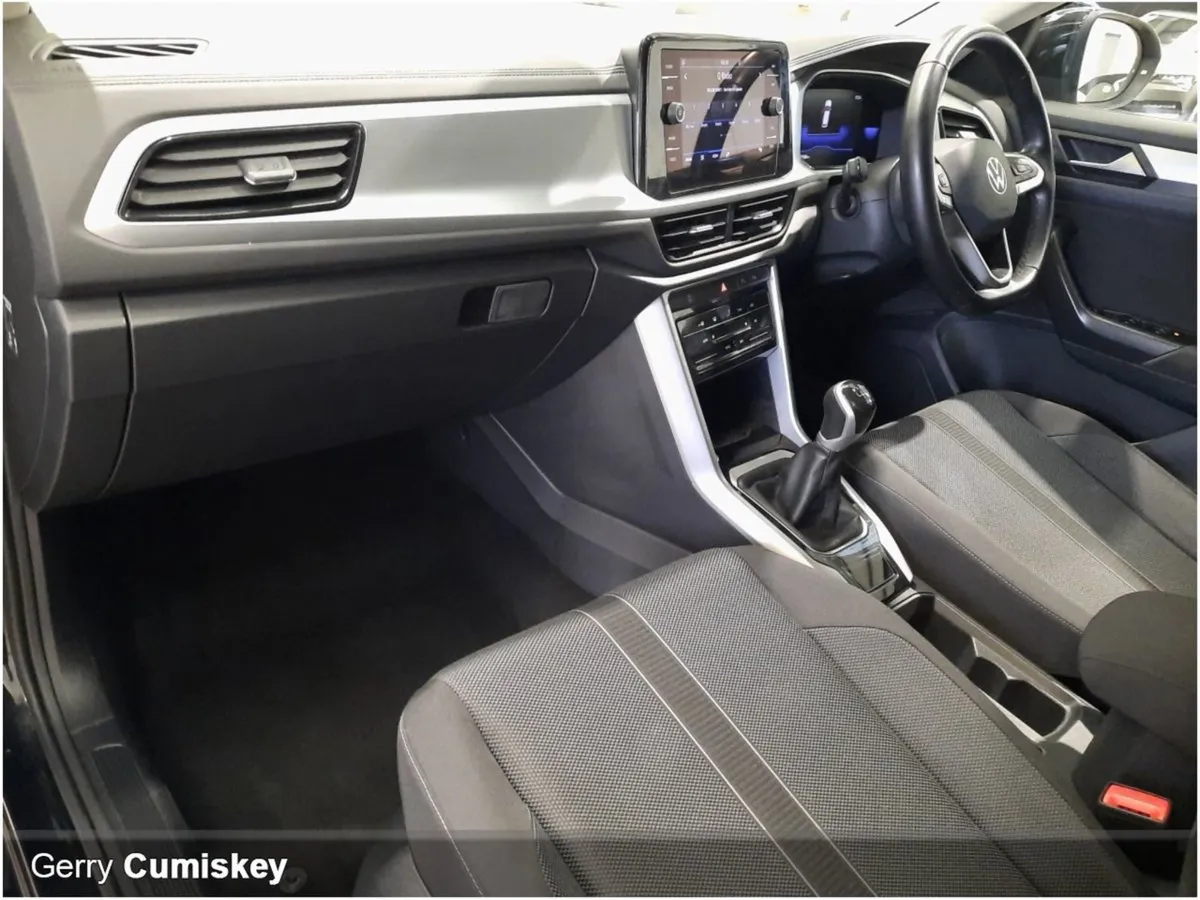 Volkswagen T-Roc Life 1.0 TSI 110HP - Image 2