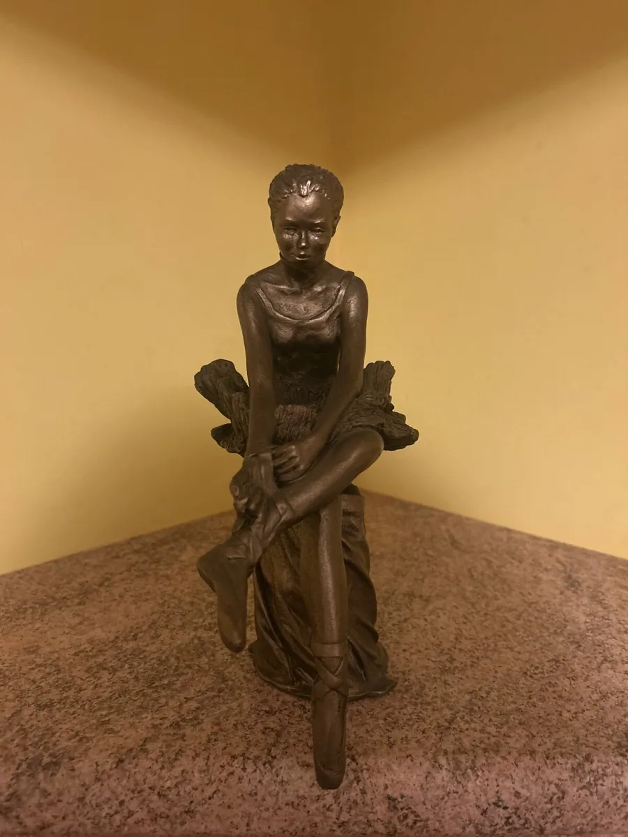 Frith sculpture original design - Image 1