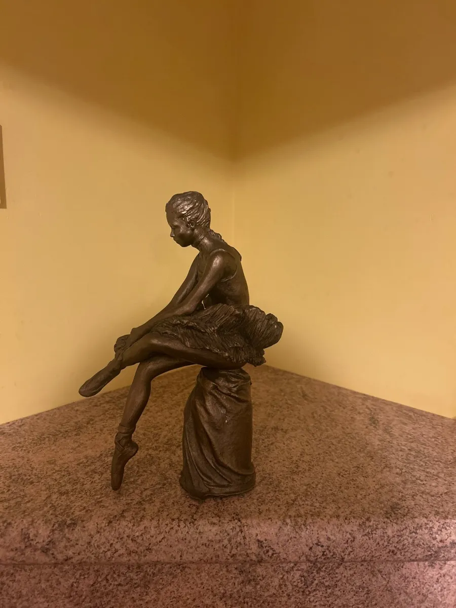 Frith sculpture original design - Image 2