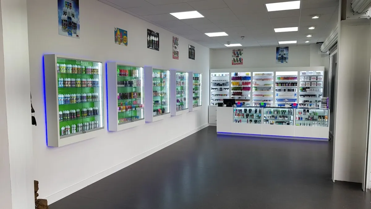 Vape Shop display - Image 4