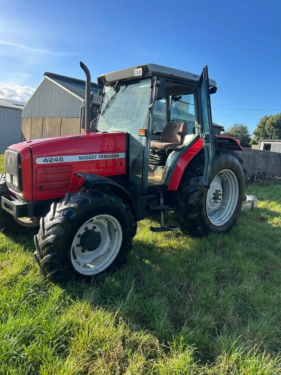 Massey Ferguson 4245 - Image 1
