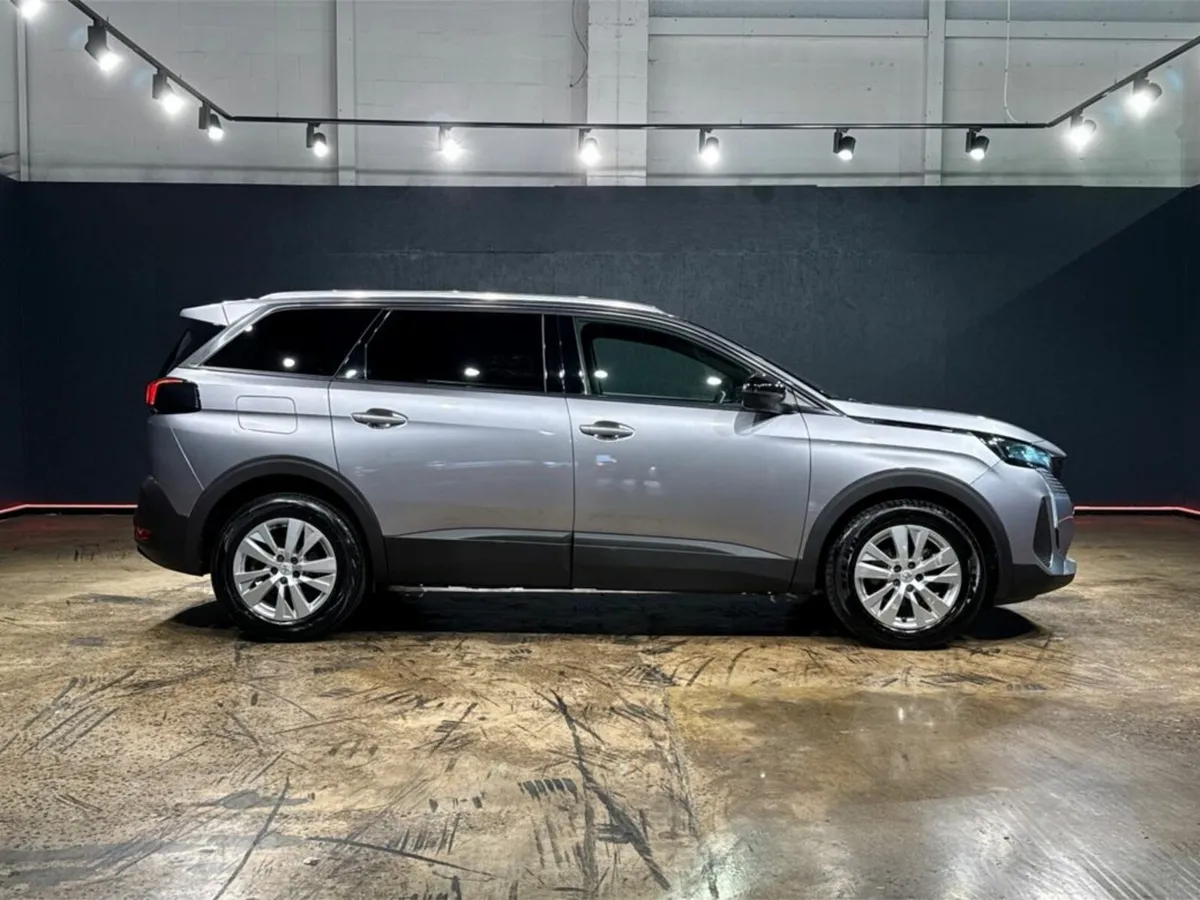 Peugeot 5008 7 SEATER - AUTOMATIC 1.5L HDI - REVER - Image 3