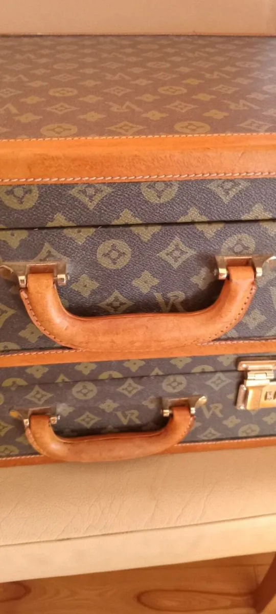 Suitcases x 2 - Image 3