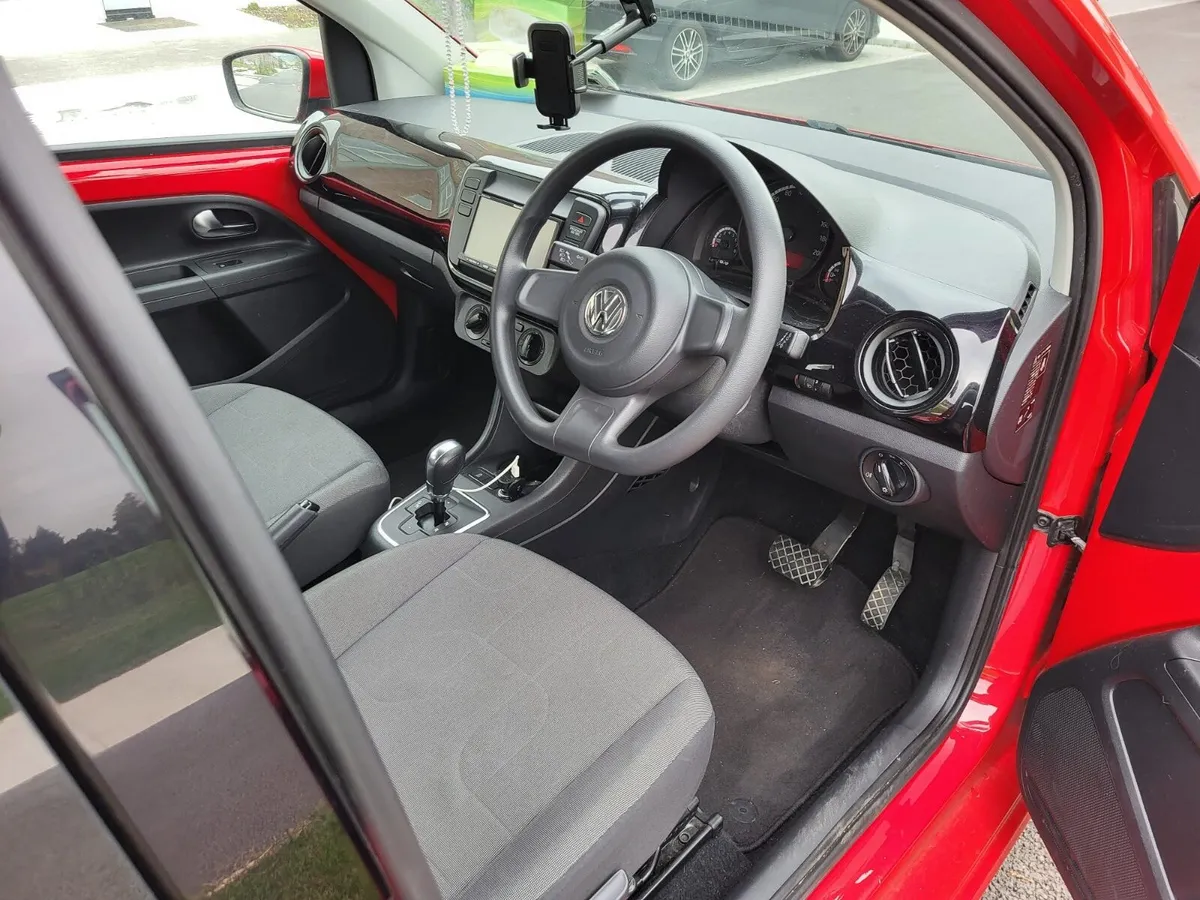 2014 Volkswaen Up Automatic.  1ltr - Image 3
