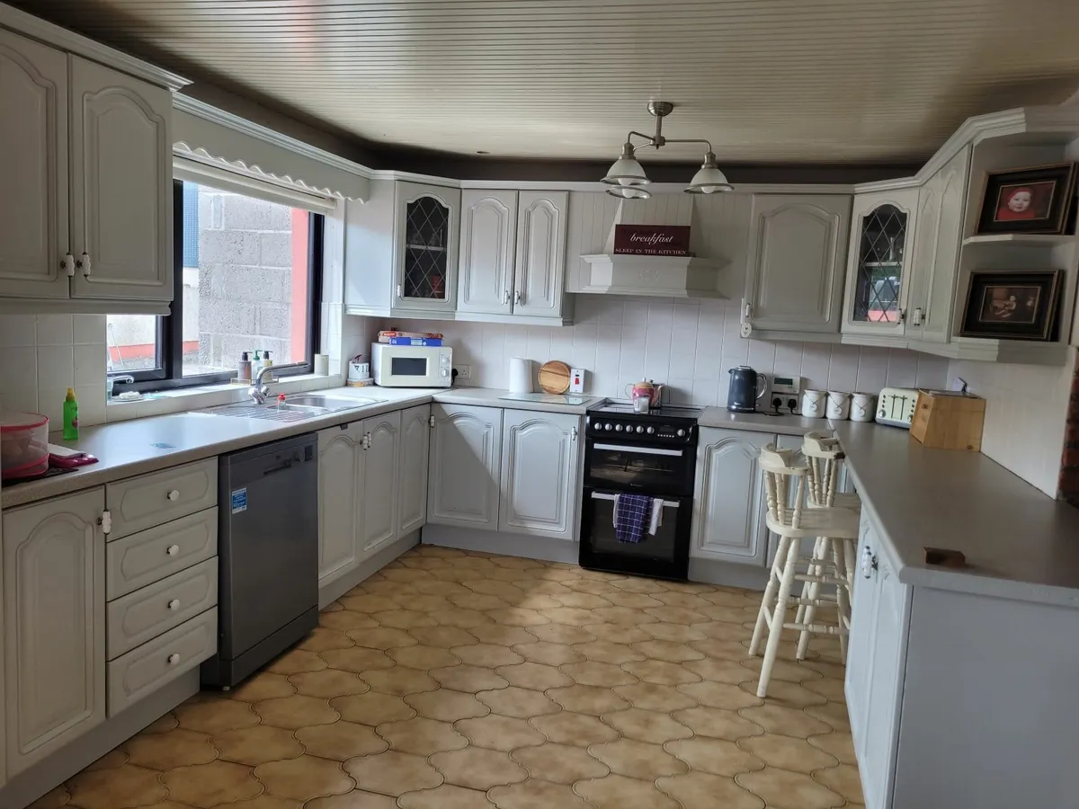 Kitchen - Image 3