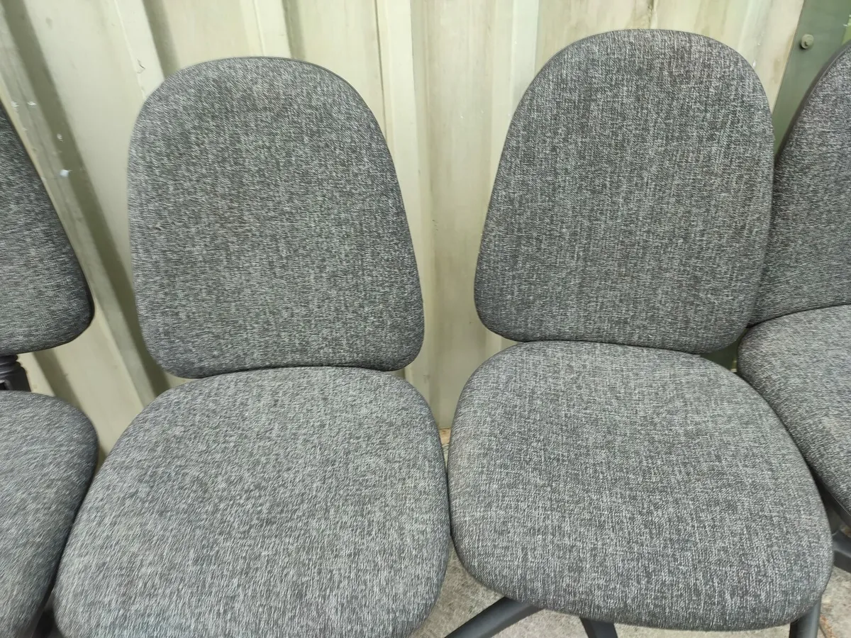 Office Chairs - Image 4