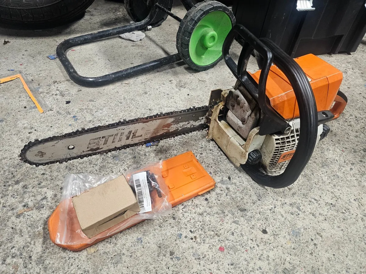 Stihl chainsaw €270 - Image 2