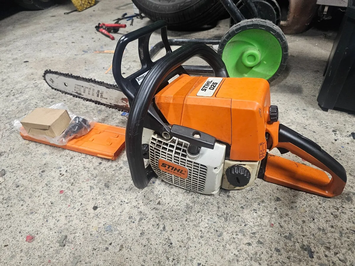 Stihl chainsaw €270 - Image 1