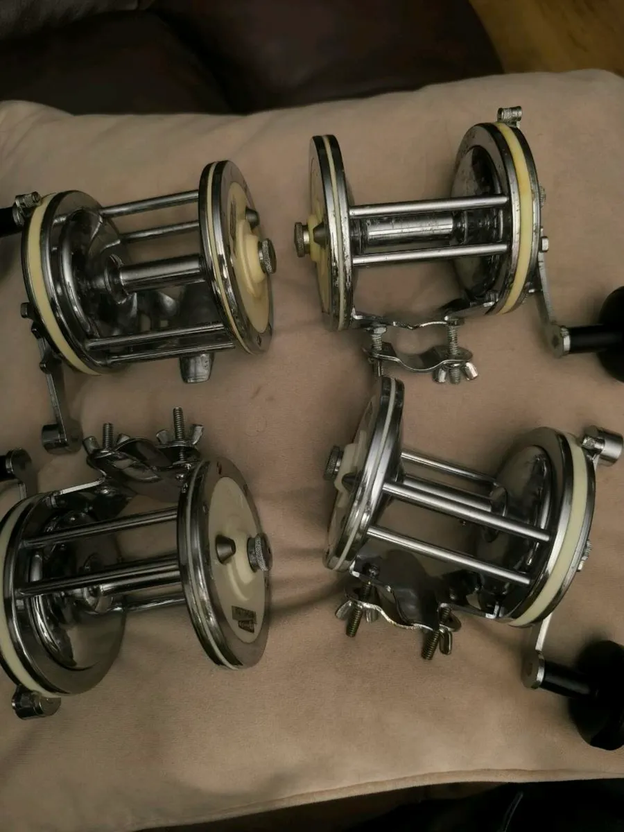 4 Vintage Mitchell 624 multiplier boat reels - Image 1