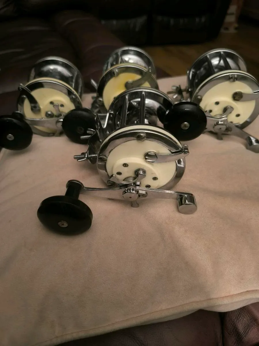4 Vintage Mitchell 624 multiplier boat reels - Image 3