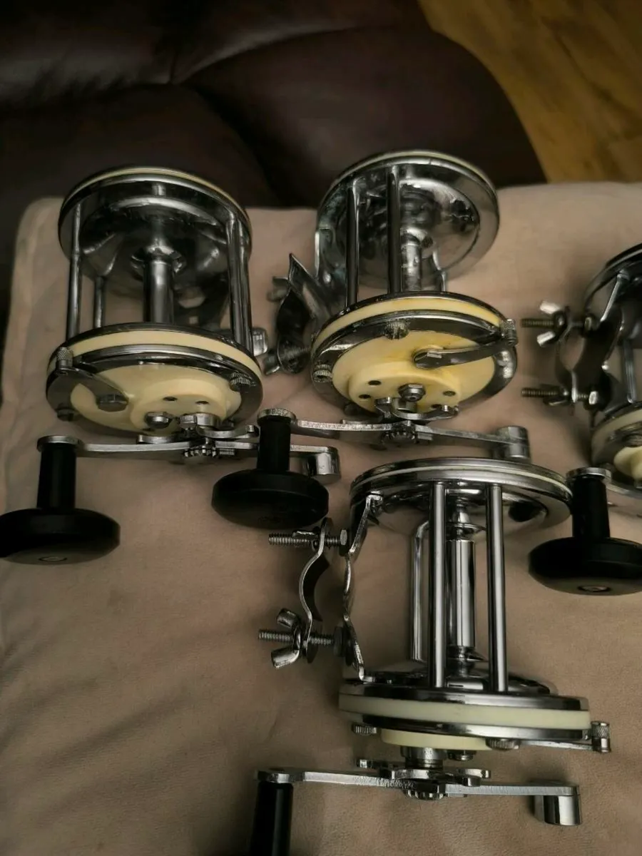 4 Vintage Mitchell 624 multiplier boat reels - Image 4