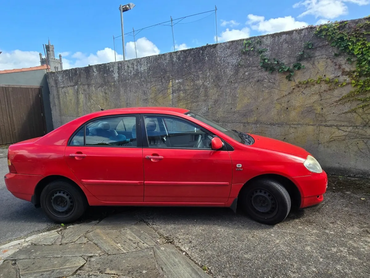 Toyota Corolla 2002 - Image 2