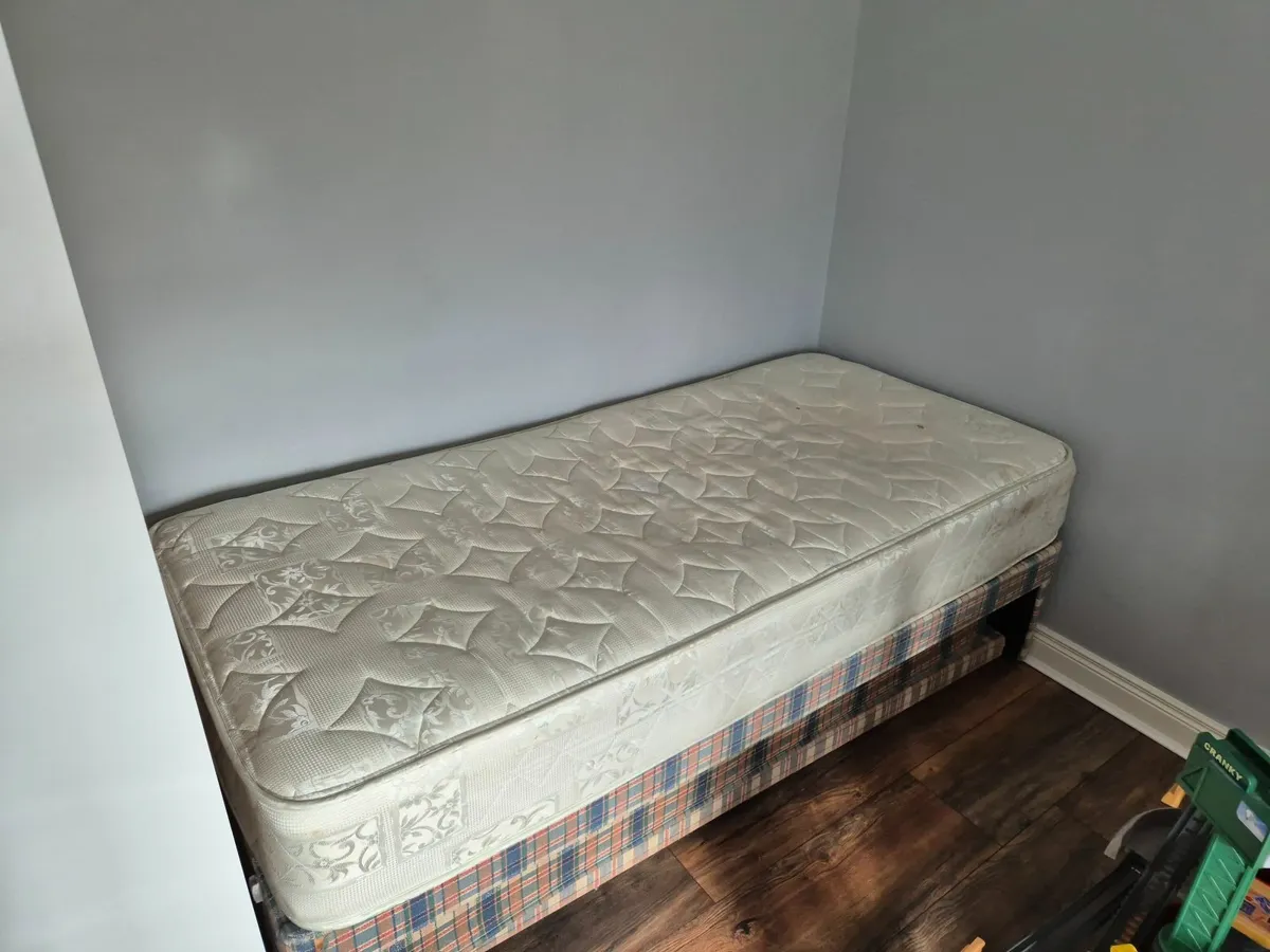 Bed - Image 3