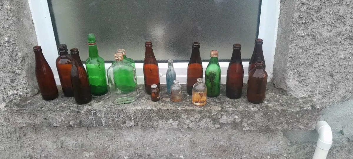 Vintage bottles - Image 1
